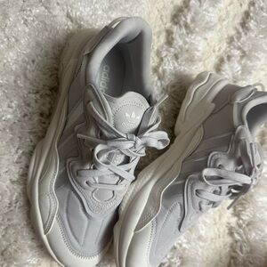Adidas Gray Sneakers Modern Chunky Design